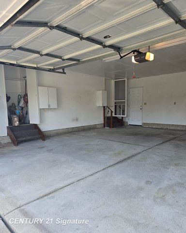 3045 Old Farm Road, Flint Twp, MI 48507