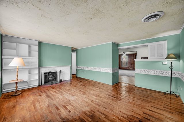 234 N Knollwood Drive, Wheaton, IL 60187