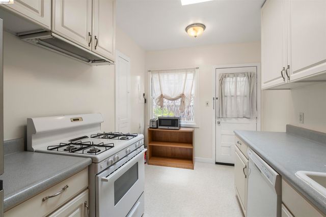 2444 Virginia B, Berkeley, CA 94709