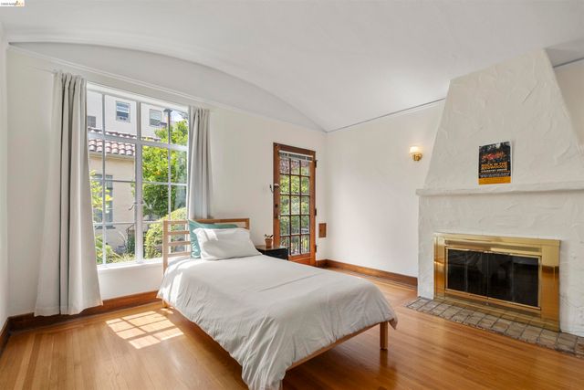 2444 Virginia B, Berkeley, CA 94709