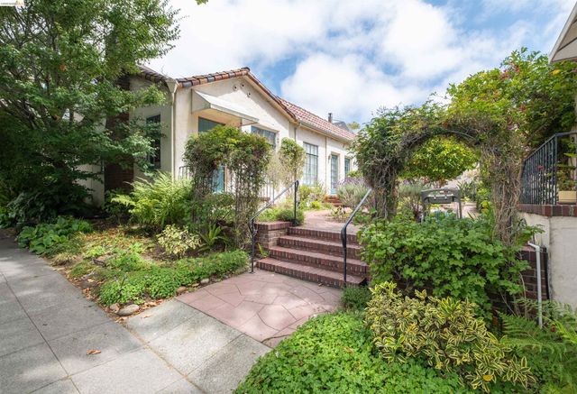 2444 Virginia B, Berkeley, CA 94709