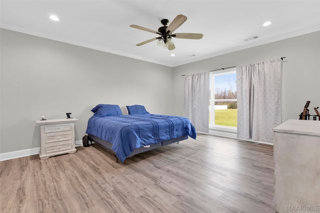 5902 Coosa River Road, Deatsville, AL 36022