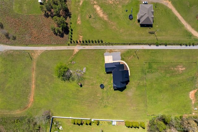 5902 Coosa River Road, Deatsville, AL 36022
