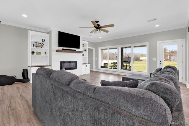 5902 Coosa River Road, Deatsville, AL 36022