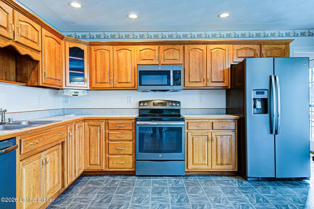 85 Bailey Ct, Taylorsville, KY 40071