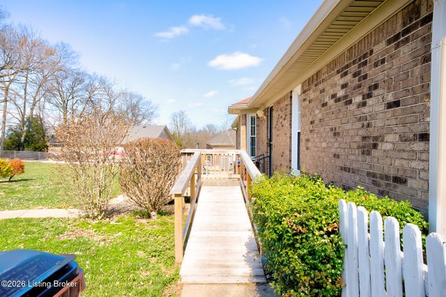 85 Bailey Ct, Taylorsville, KY 40071