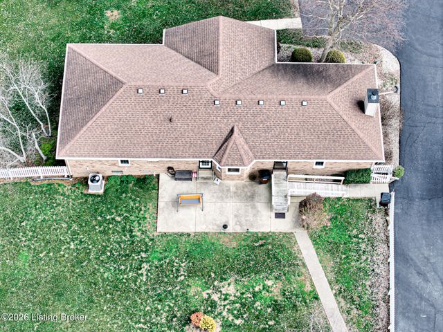 85 Bailey Ct, Taylorsville, KY 40071