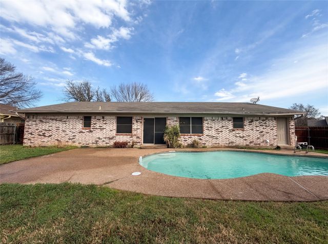 6286 Shirley Drive, North Richland Hills, TX 76180