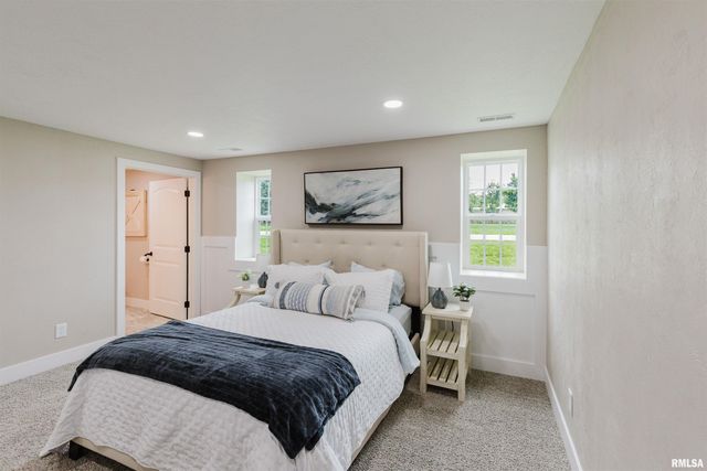 5157 Herrin Road, Carterville, IL 62918