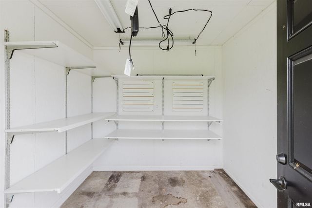 5157 Herrin Road, Carterville, IL 62918