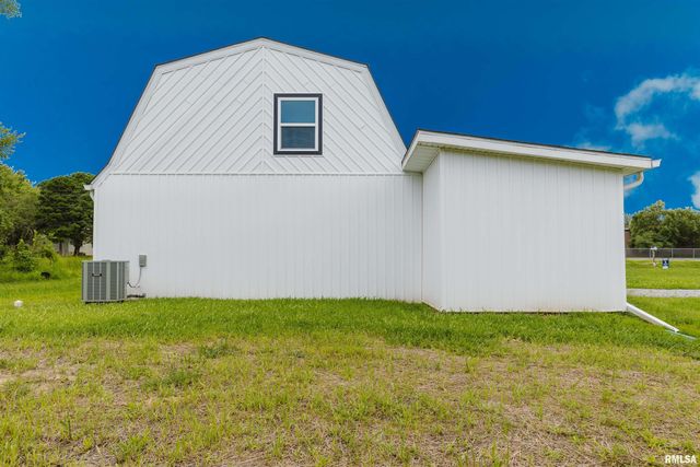 5157 Herrin Road, Carterville, IL 62918