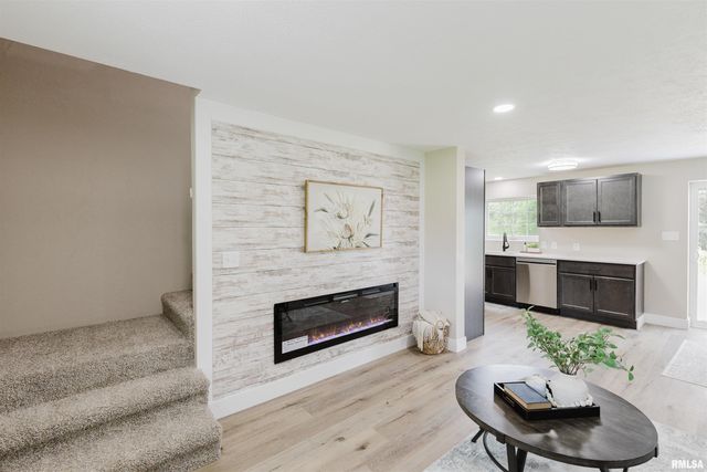 5157 Herrin Road, Carterville, IL 62918