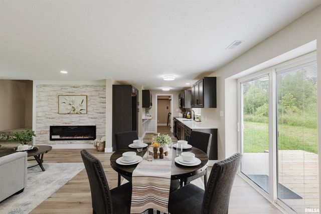 5157 Herrin Road, Carterville, IL 62918