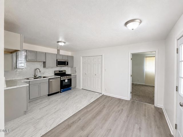 2827 Coronada Parkway, Fayetteville, NC 28306