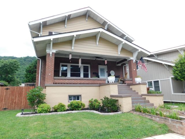 207 N Cumberland Avenue, Harlan, KY 40831