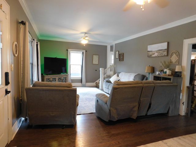 207 N Cumberland Avenue, Harlan, KY 40831