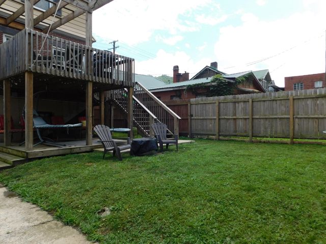 207 N Cumberland Avenue, Harlan, KY 40831