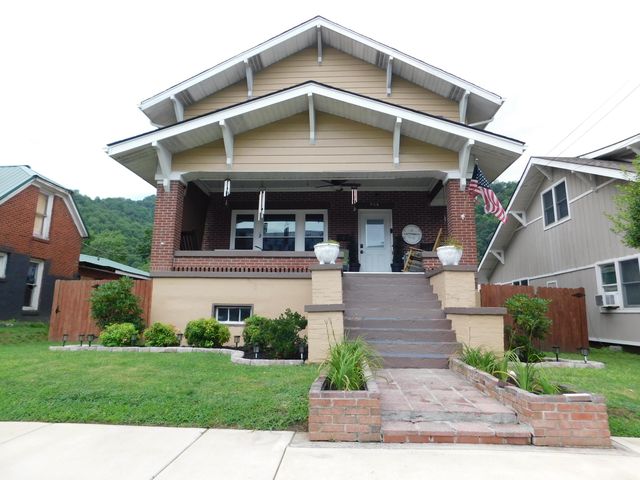 207 N Cumberland Avenue, Harlan, KY 40831