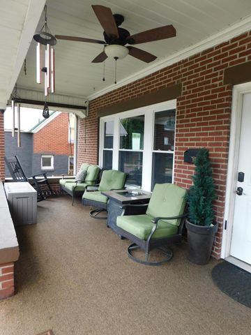 207 N Cumberland Avenue, Harlan, KY 40831