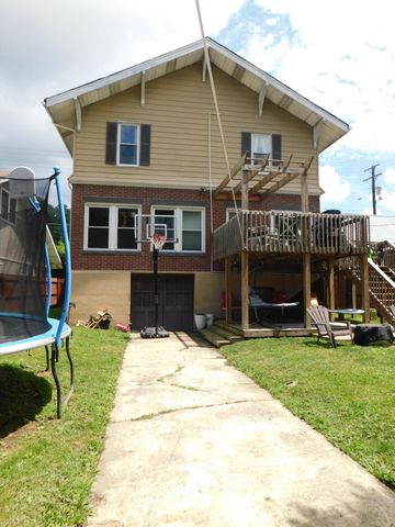 207 N Cumberland Avenue, Harlan, KY 40831