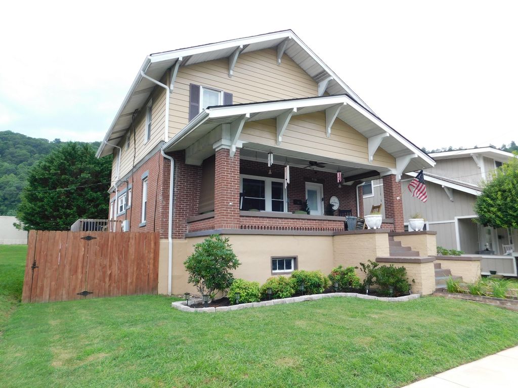 207 N Cumberland Avenue, Harlan, KY 40831