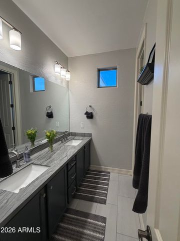 1242 E CANARY Drive, Gilbert, AZ 85297