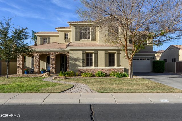 1242 E CANARY Drive, Gilbert, AZ 85297