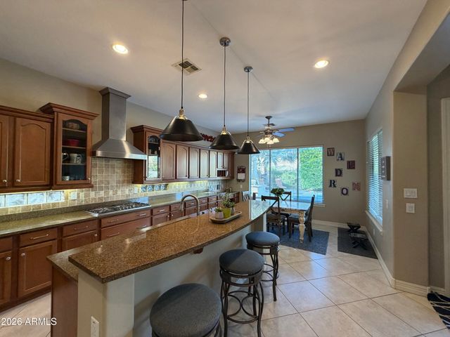 1242 E CANARY Drive, Gilbert, AZ 85297