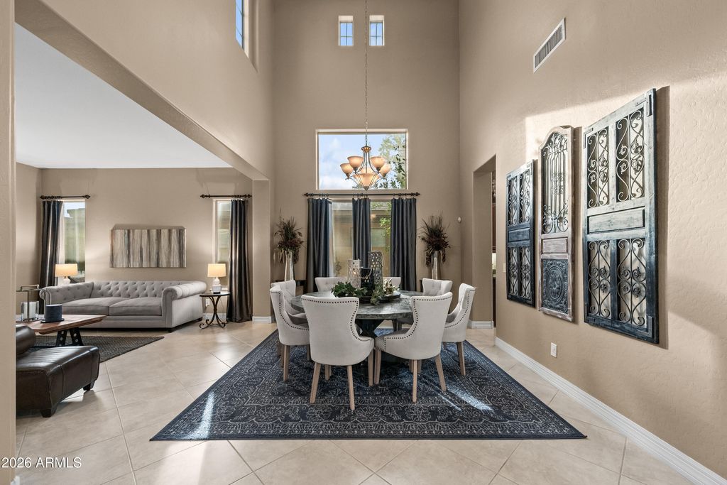 Image 14 of property listing at 1242 E CANARY Drive, Gilbert, AZ 85297