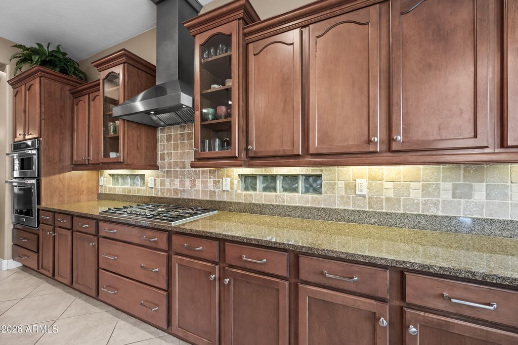 Image 19 of property listing at 1242 E CANARY Drive, Gilbert, AZ 85297