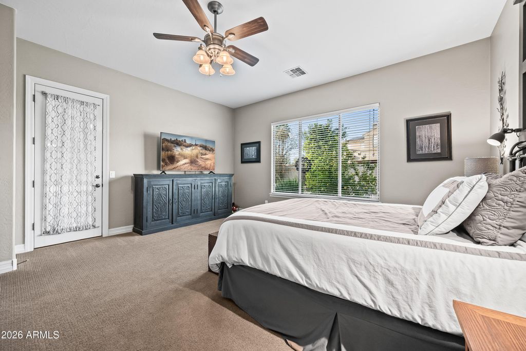 Image 28 of property listing at 1242 E CANARY Drive, Gilbert, AZ 85297