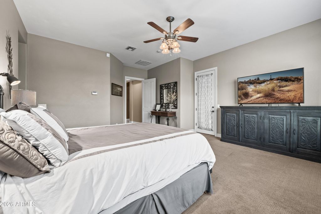 Image 29 of property listing at 1242 E CANARY Drive, Gilbert, AZ 85297