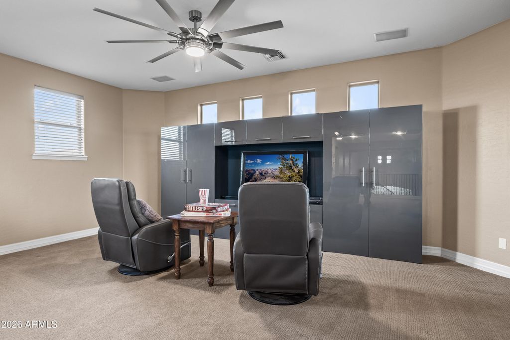 Image 43 of property listing at 1242 E CANARY Drive, Gilbert, AZ 85297