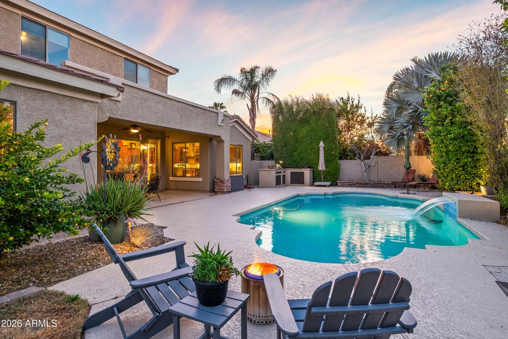 Image 52 of property listing at 1242 E CANARY Drive, Gilbert, AZ 85297