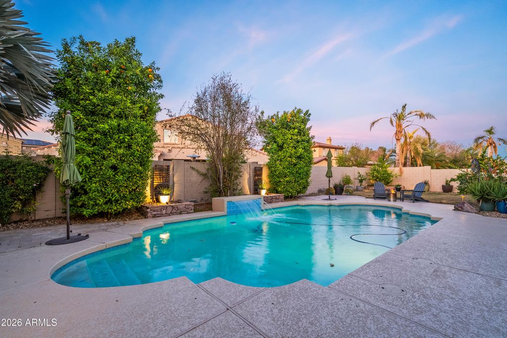 Image 56 of property listing at 1242 E CANARY Drive, Gilbert, AZ 85297