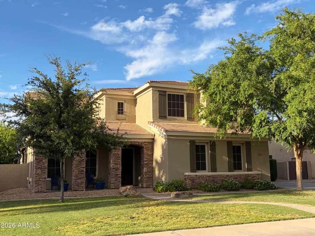 Image 66 of property listing at 1242 E CANARY Drive, Gilbert, AZ 85297