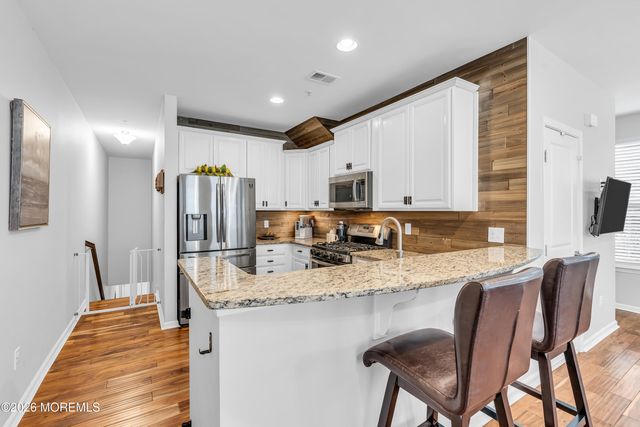 33 Jake Drive, Tinton Falls, NJ 07712