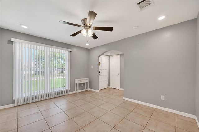 12114 Ryewater Drive, Houston, TX 77089