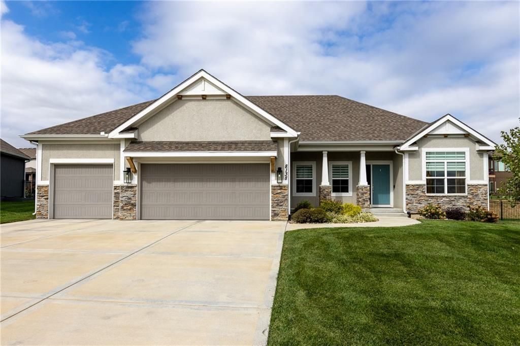 8138 NW 89th Street, Kansas City, MO 64153