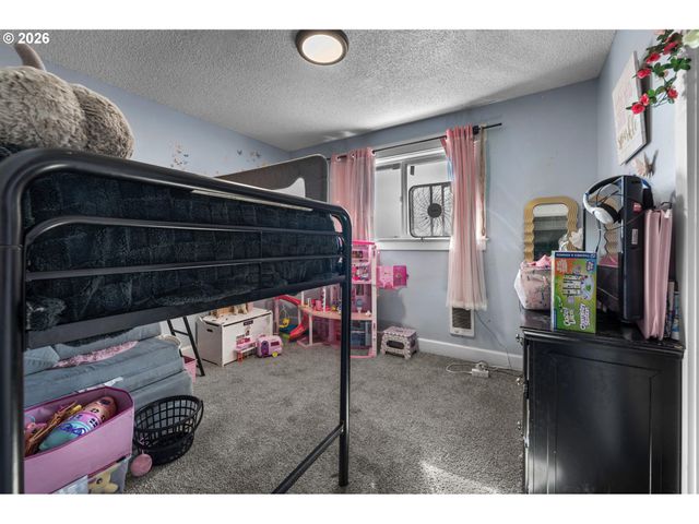 614 S 11TH St, St Helens, OR 97051
