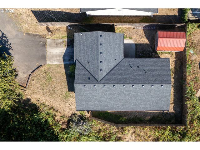 614 S 11TH St, St Helens, OR 97051