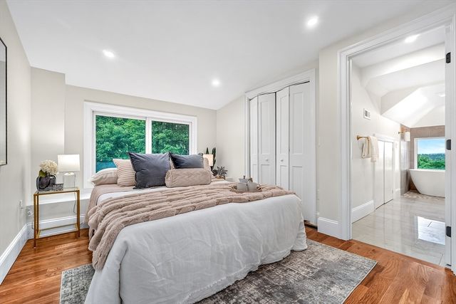 123-125 Mount Vernon Street 1, Newton, MA 02465