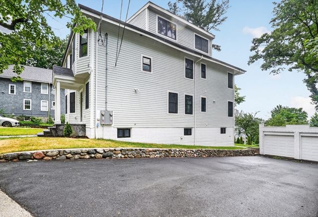 123-125 Mount Vernon Street 1, Newton, MA 02465