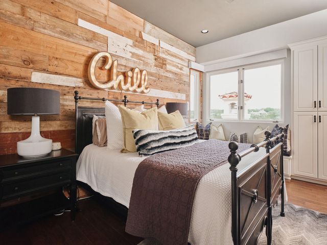 433 Brandon WAY, Austin, TX 78733