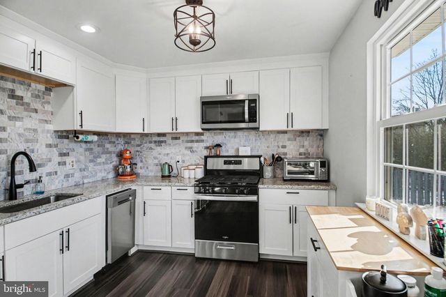 13450 ORANGEWOOD DR, Woodbridge, VA 22193