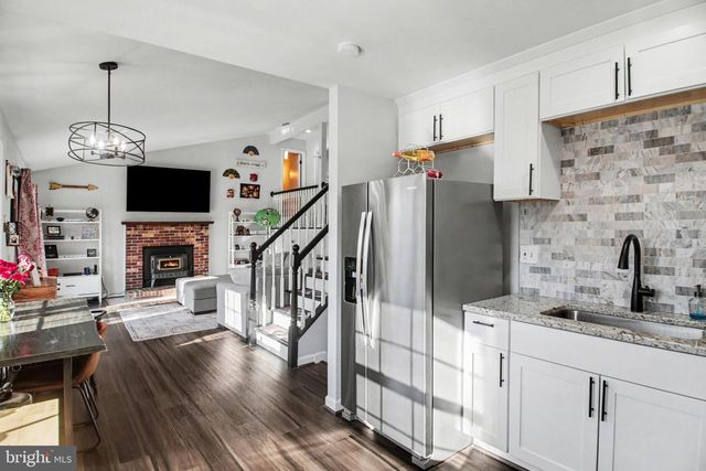 13450 ORANGEWOOD DR, Woodbridge, VA 22193