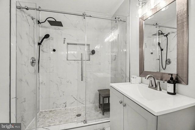 13450 ORANGEWOOD DR, Woodbridge, VA 22193