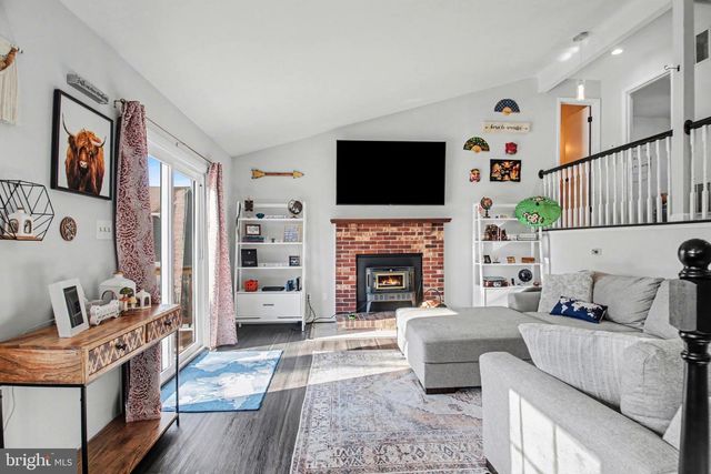 13450 ORANGEWOOD DR, Woodbridge, VA 22193