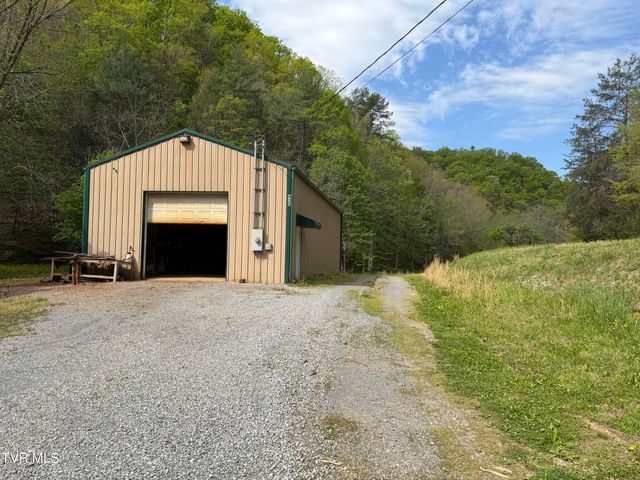 435 Cripple Creek Road, Watauga, TN 37694