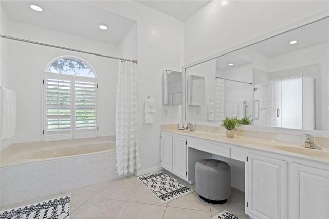 11774 Longshore WAY W, Naples, FL 34119